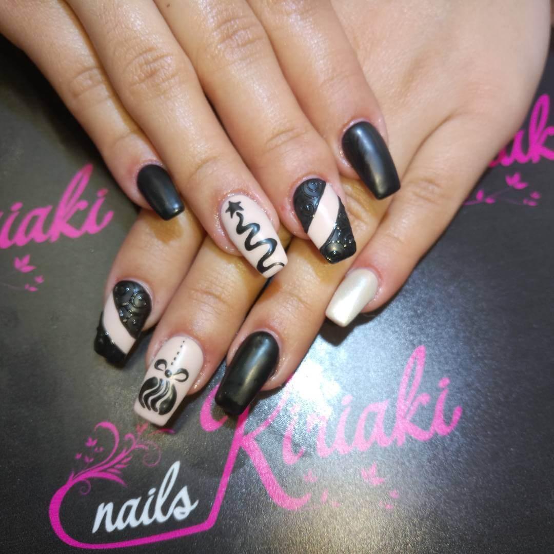 décoration d'ongle de noël noir