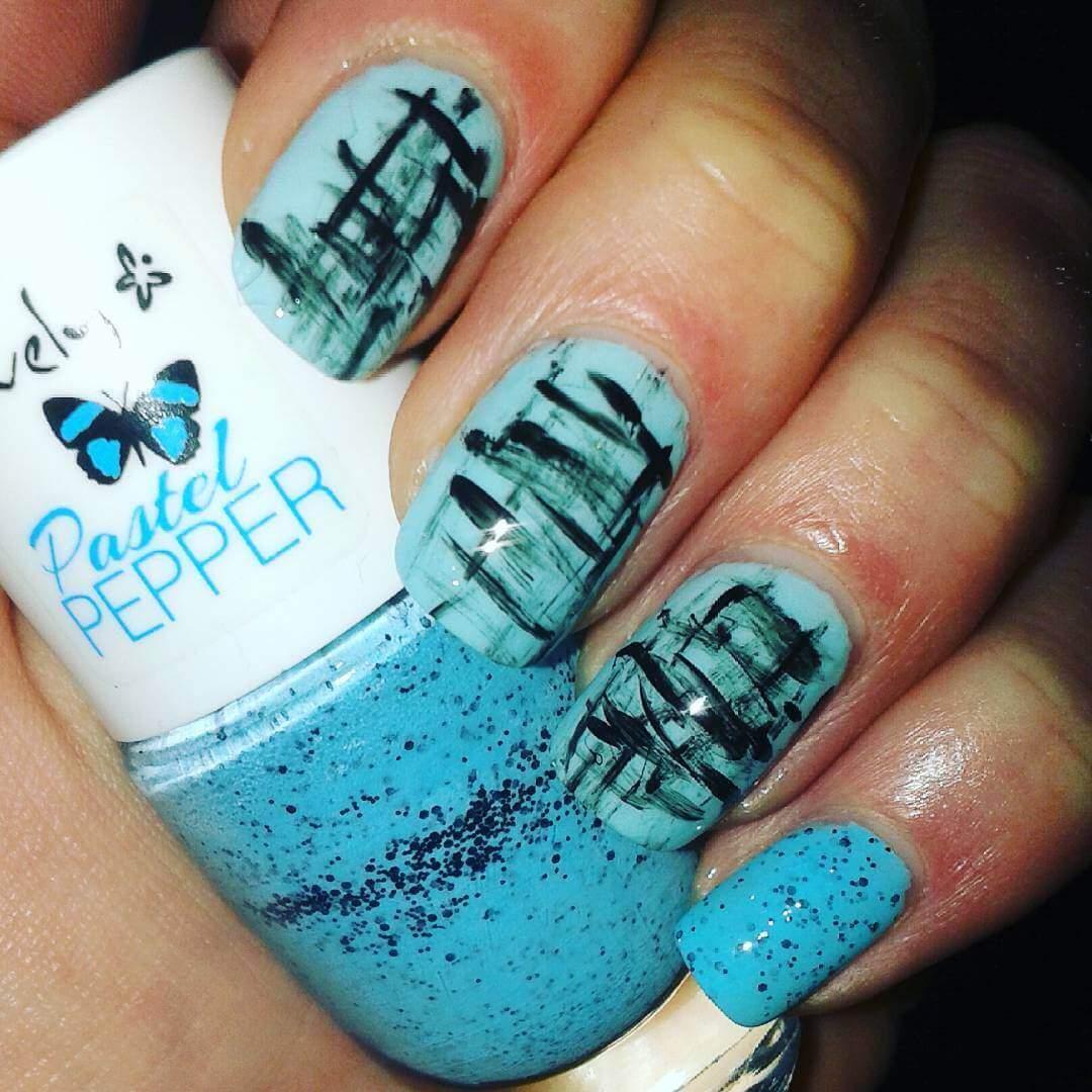 Plus de 80 motifs d'ongles décorés en bleu clair 5