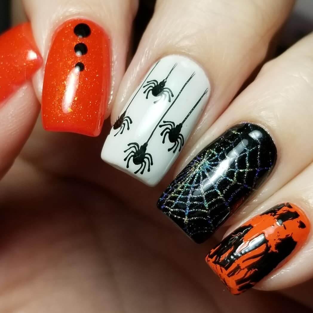 ongles avec motif d'araignée d'halloween