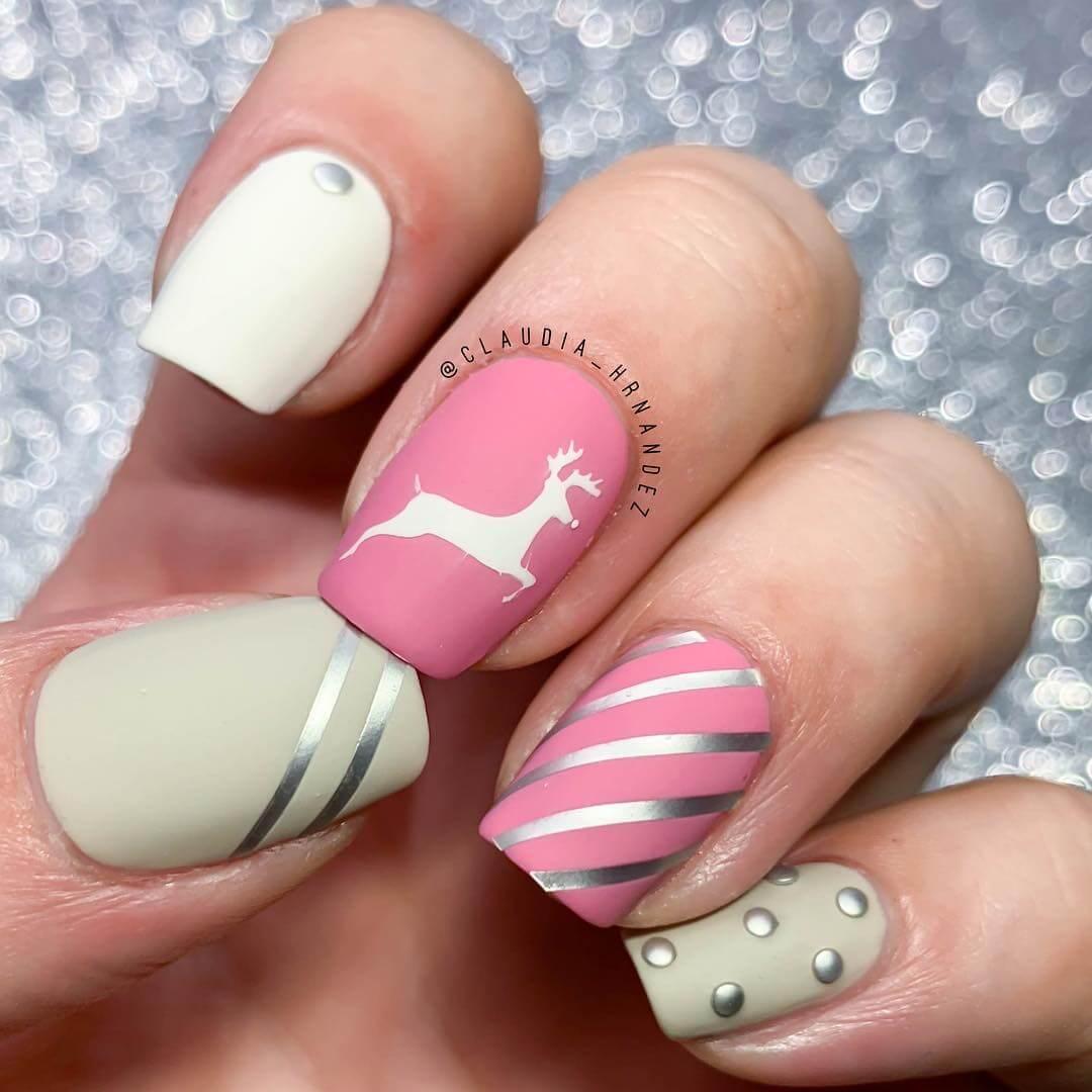 des ongles élégants pour Noël en rose