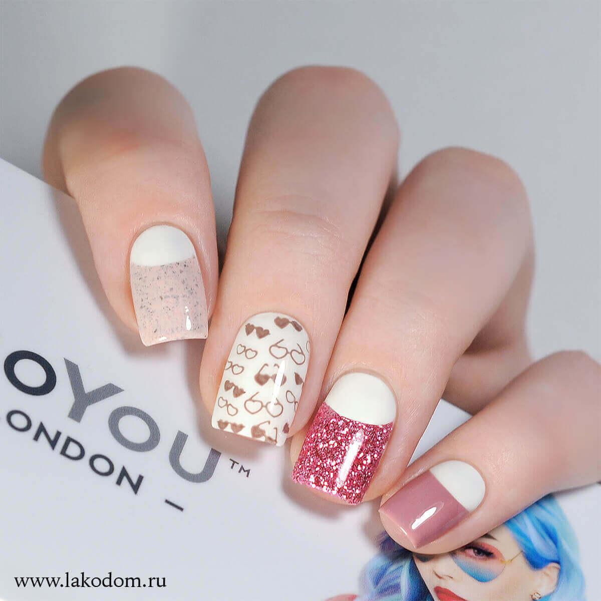 Décoration Nail Art rose avec impression