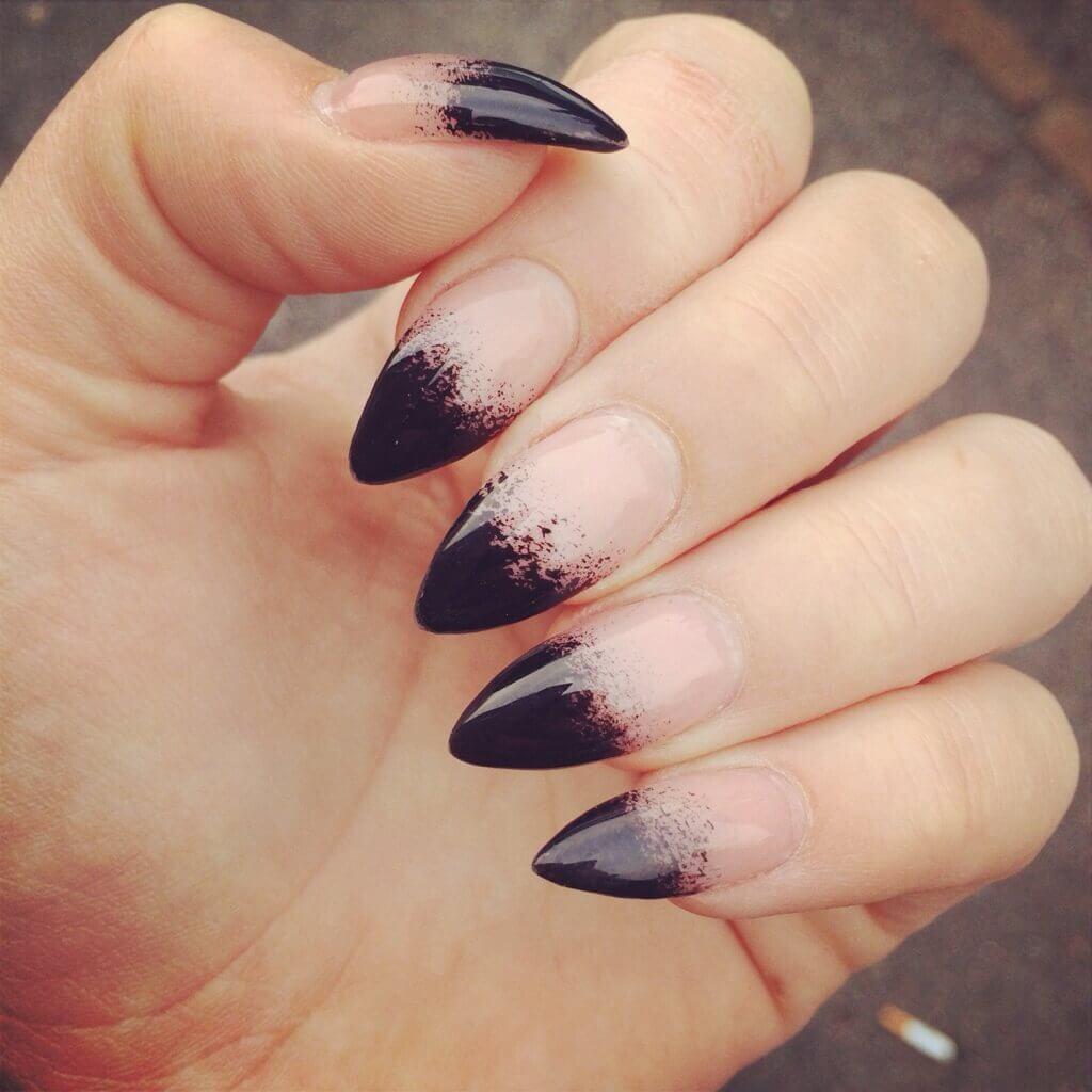 ongles design sorcière halloween