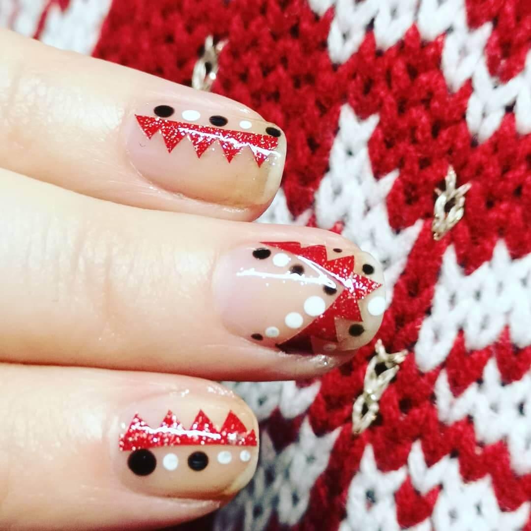 design simple des ongles pour noël