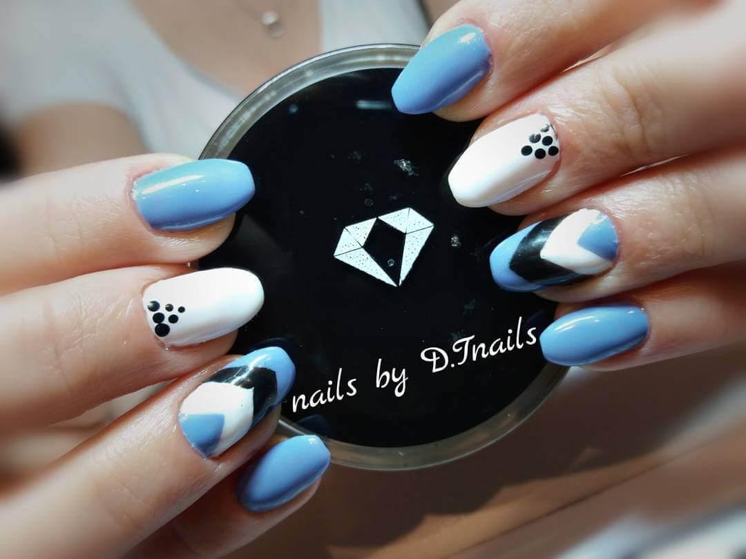 Plus de 80 dessins de nail art en bleu clair 7