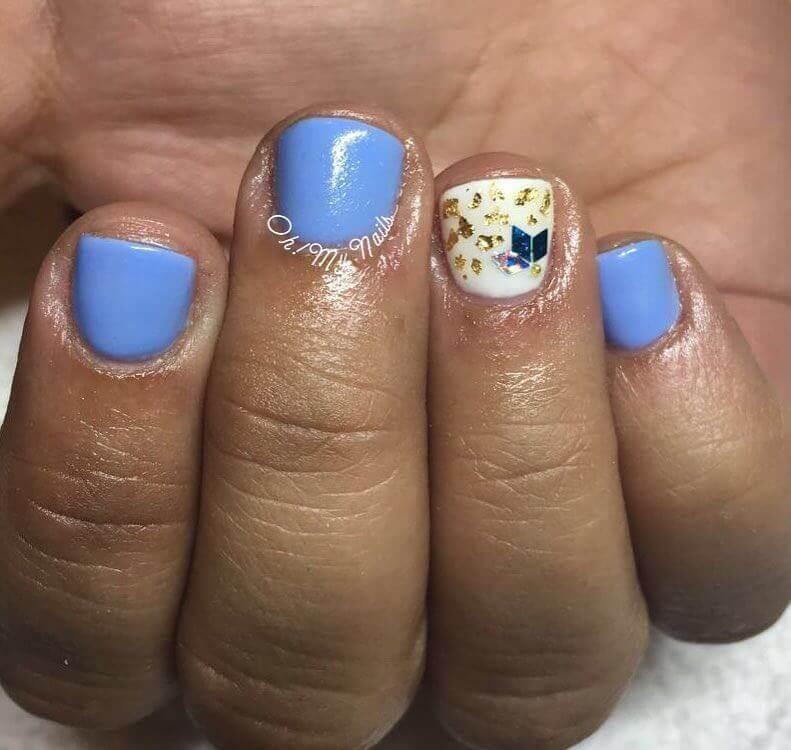 Plus de 80 motifs de ongles décorés en bleu clair 8