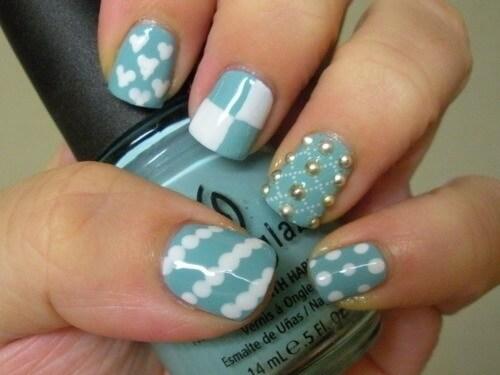 Plus de 80 dessins de nail art en bleu clair 27