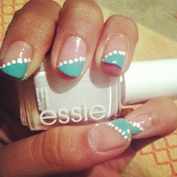 Plus de 80 motifs de ongles décorés en bleu clair 31