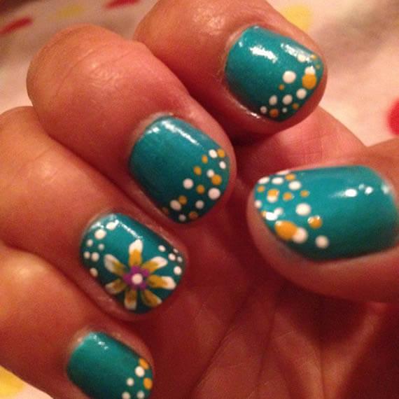 Plus de 80 motifs de ongles décorés en bleu clair 37