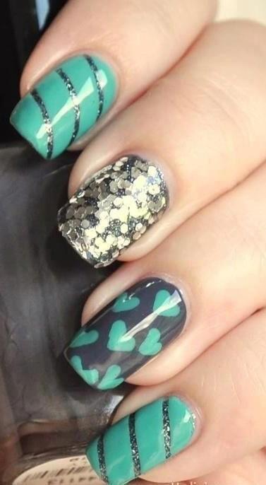 Plus de 80 motifs d'ongles décorés en bleu clair 39