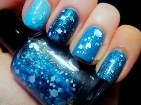Plus de 80 motifs de ongles décorés en bleu clair 43