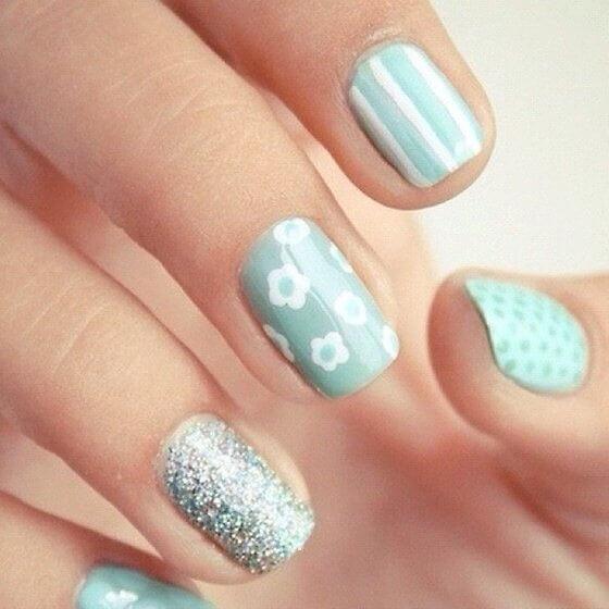 Plus de 80 motifs de ongles décorés en bleu clair 47
