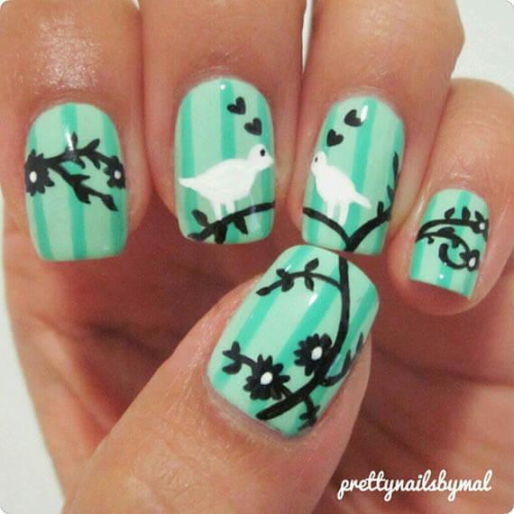 Plus de 80 motifs de ongles décorés en bleu clair 55