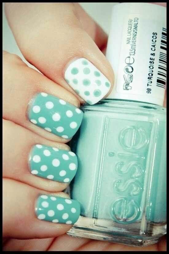 Plus de 80 motifs de ongles décorés en bleu clair 61