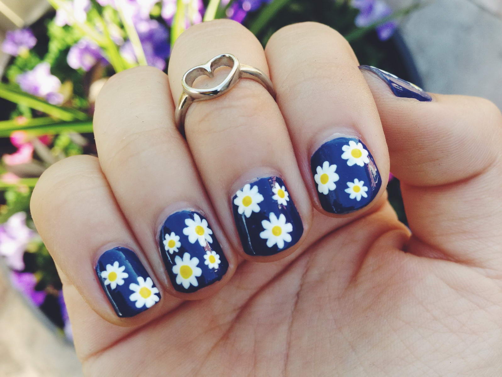 quelques fleurs bleues