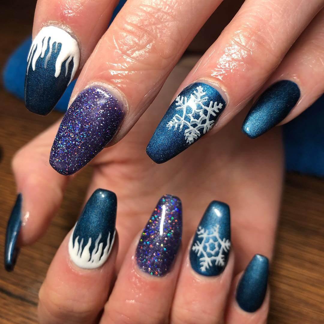 ongles bleus de noël