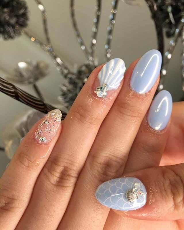 ongles brillants en caviar