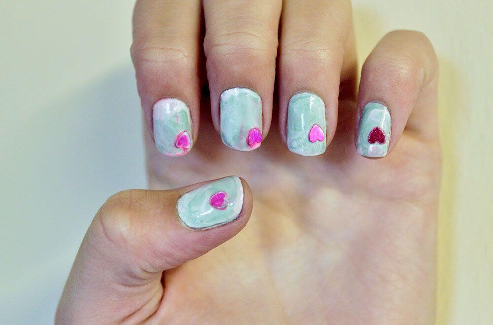 Des ongles d'amour avec des cœurs pour les romantiques! + 170 designs 23