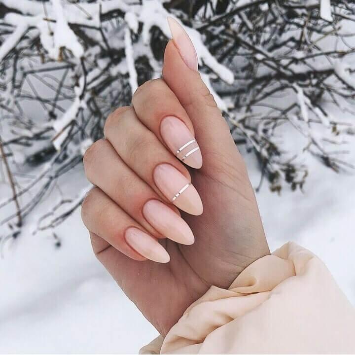 ongles de mariée avec ruban adhésif