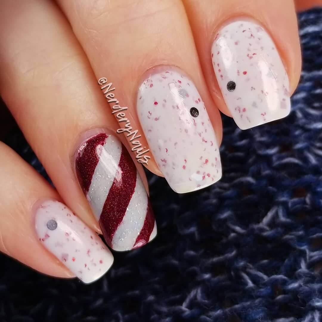 ongles de noël lignes rouges simples