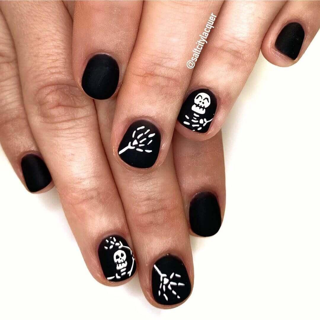 ongles de squelette d'halloween