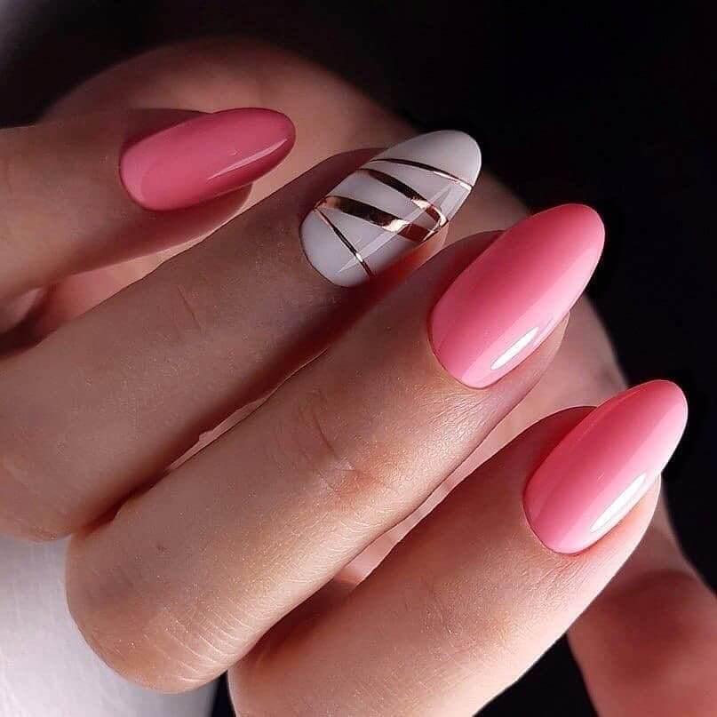 Art des ongles rose et or
