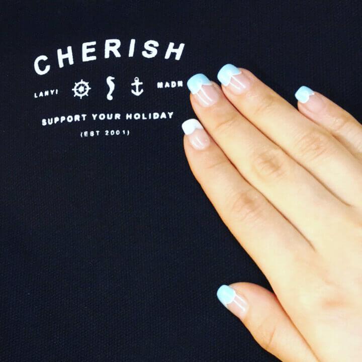 Plus de 80 motifs de ongles décorés en bleu clair 11