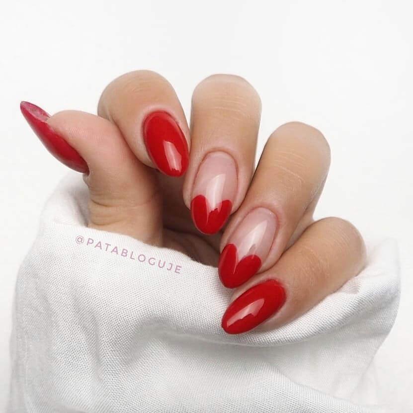 ongles décorés en rouge