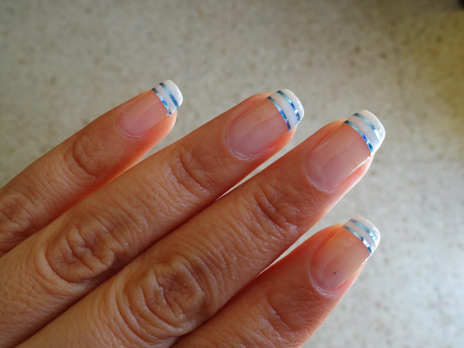 avec double ruban adhésif