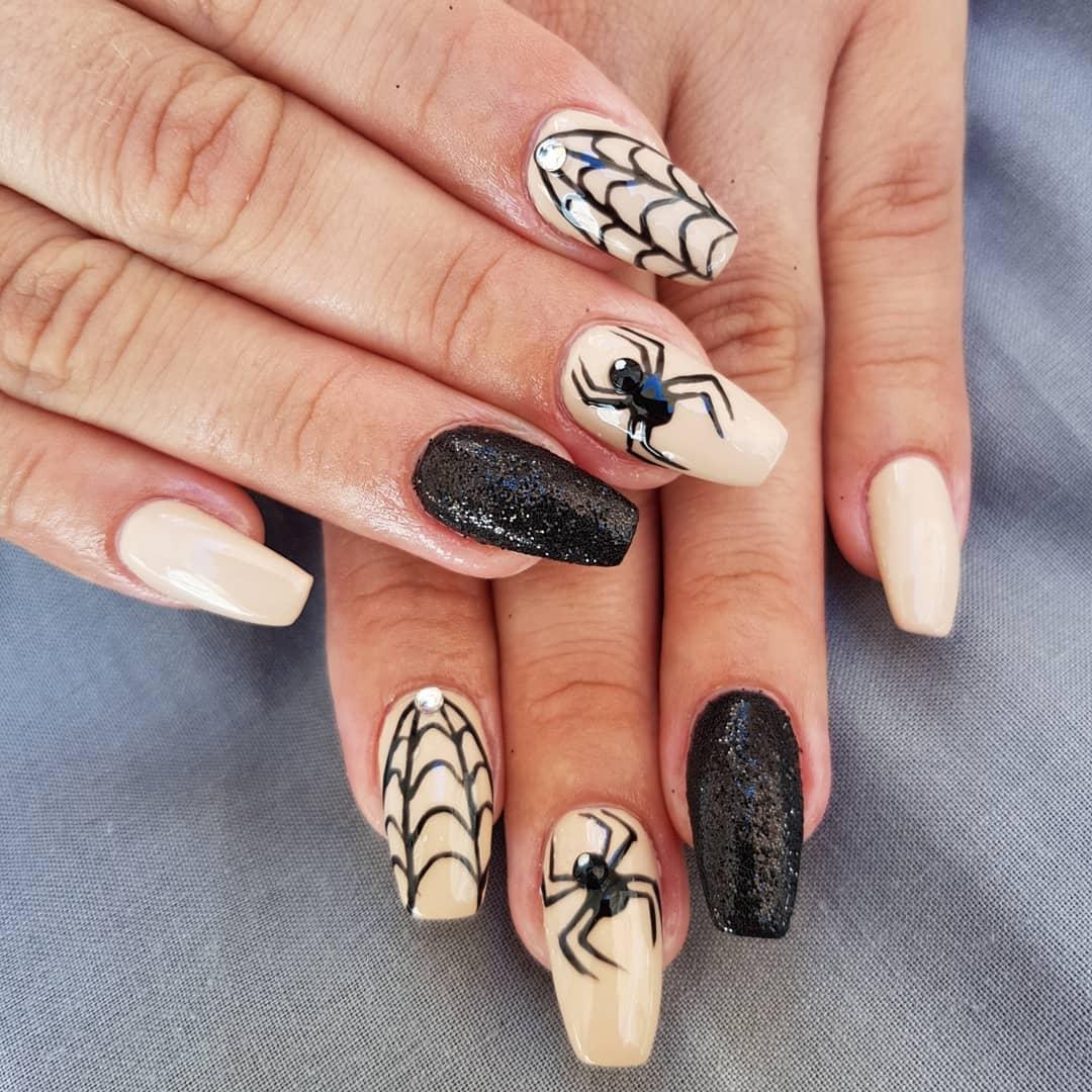ongles d'araignée pour halloween
