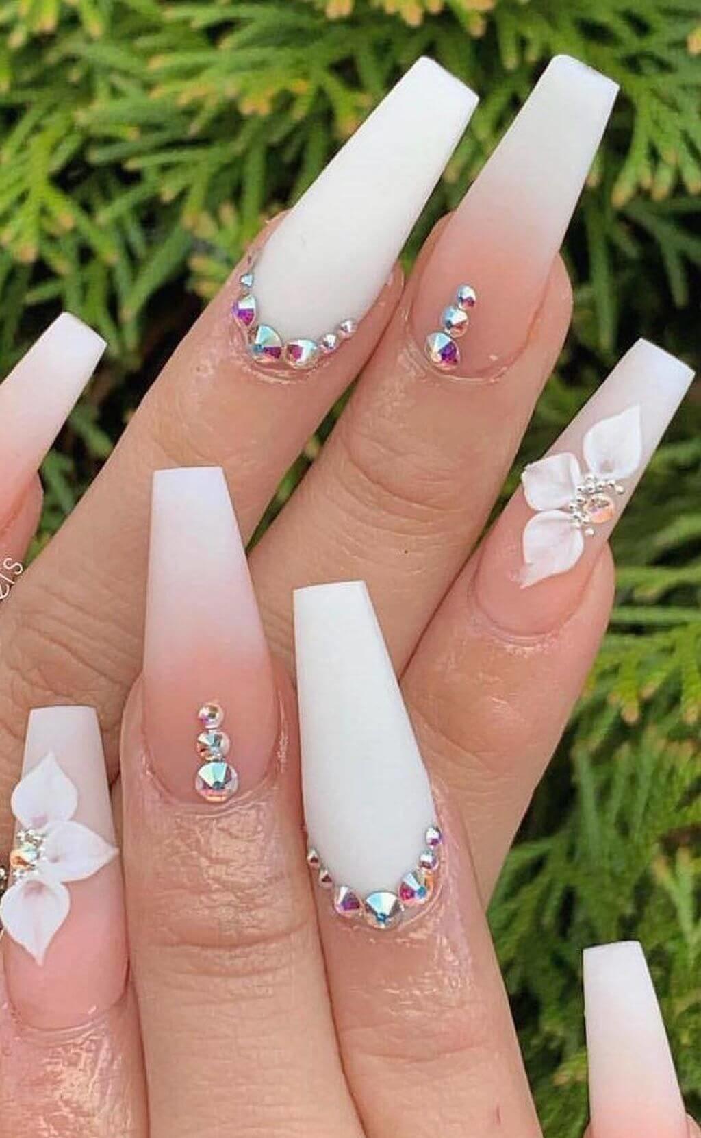 ongles d'ombre avec pierre pour le mariage