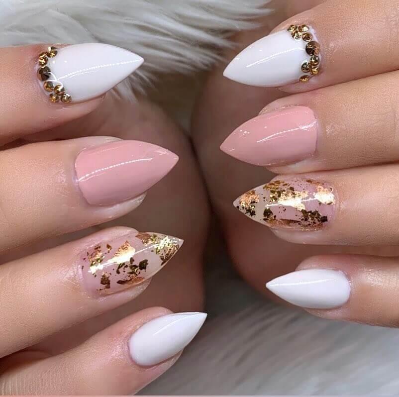 Décoration élégante pour les ongles