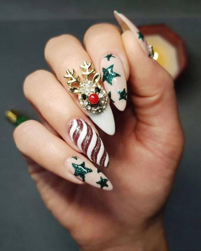 ongles élégants en acrylique pour Noël