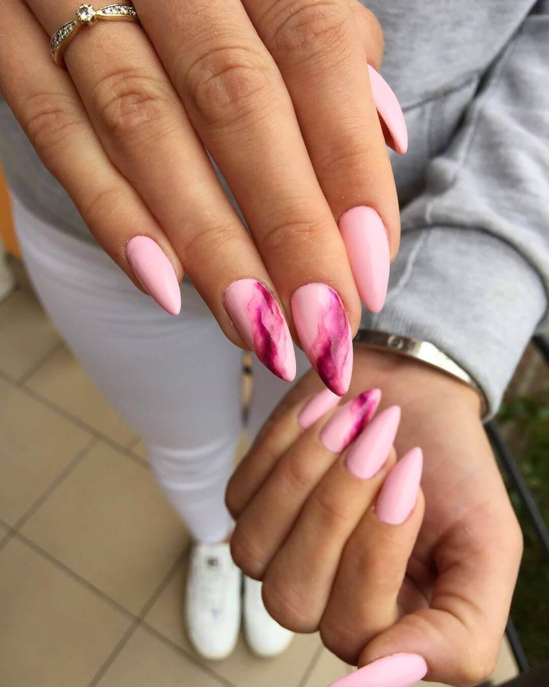 Ongles élégants roses