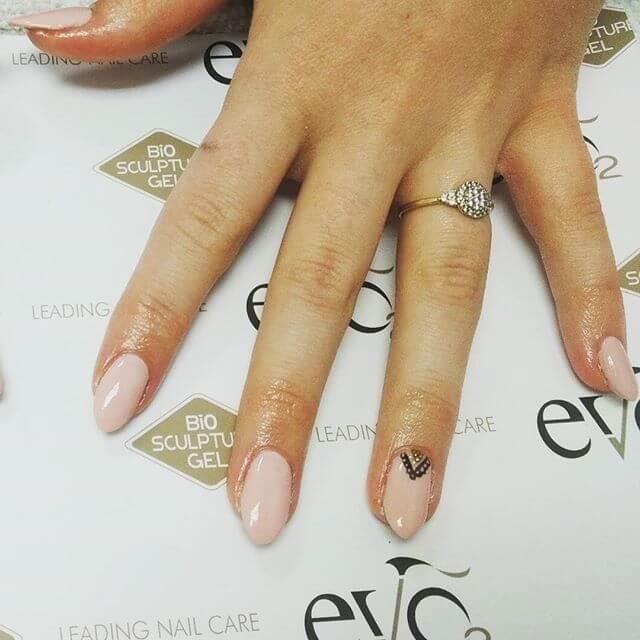 ongles en caviar nature