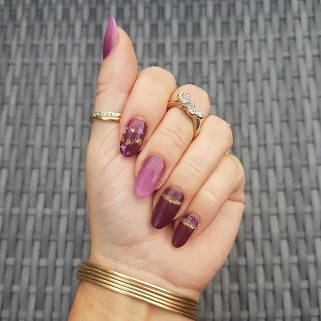 ongles en gel violet