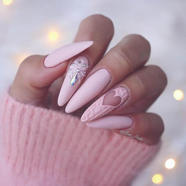 ongles en porcelaine décorés