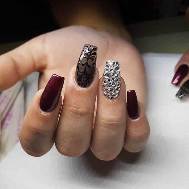 ongles en porcelaine galbés