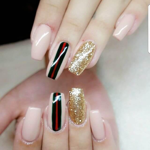 ongles en porcelaine pour les fêtes