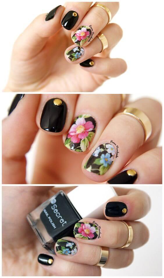 ongles noirs fleuris