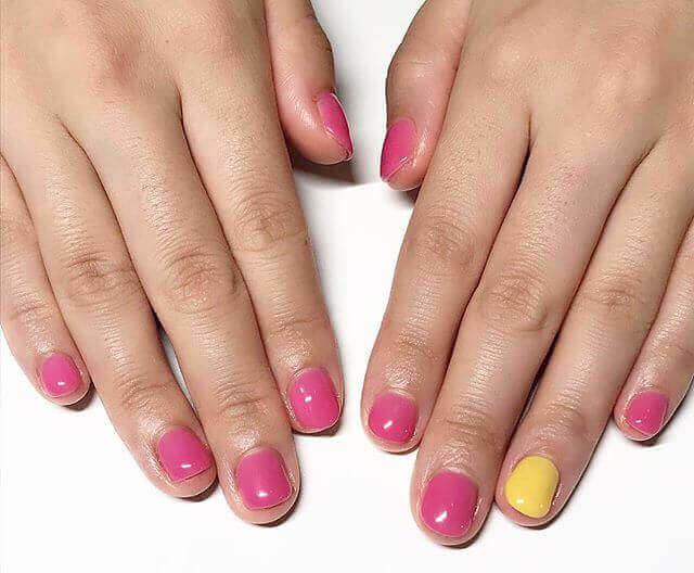 Essayez d'utiliser du rose mélangé à du jaune