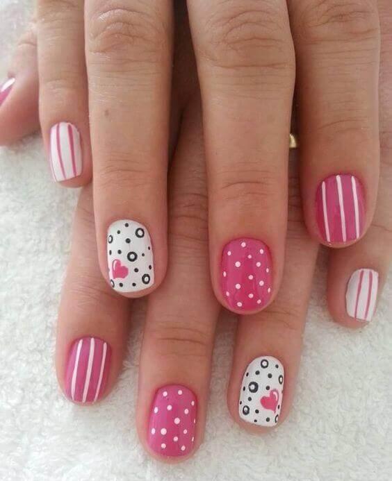 Motif rose et blanc à pois et coeurs