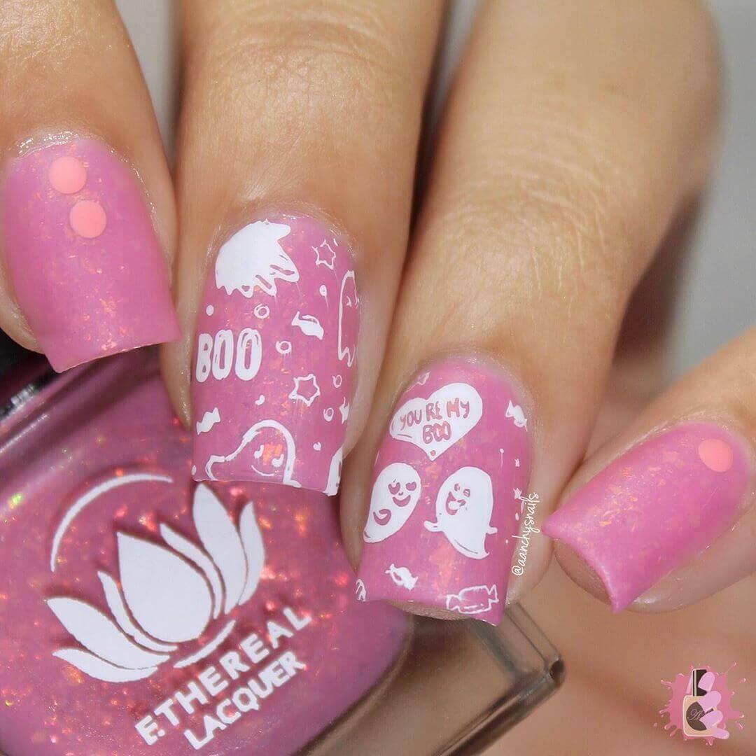 ongles roses d'halloween