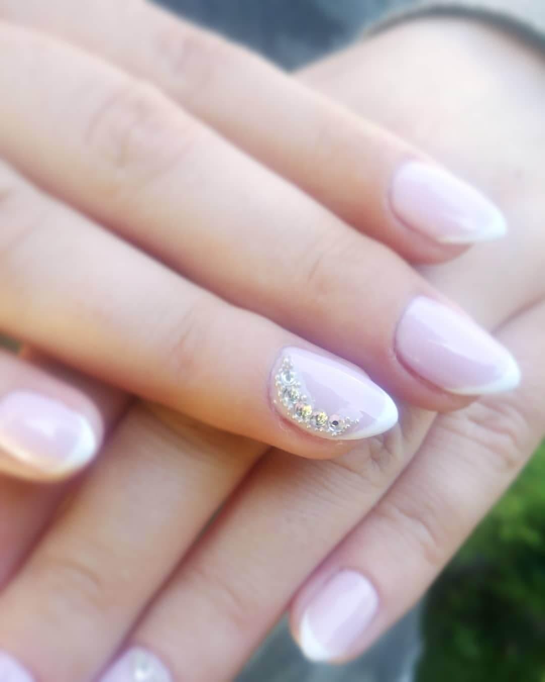 ongles simples pour la mariée