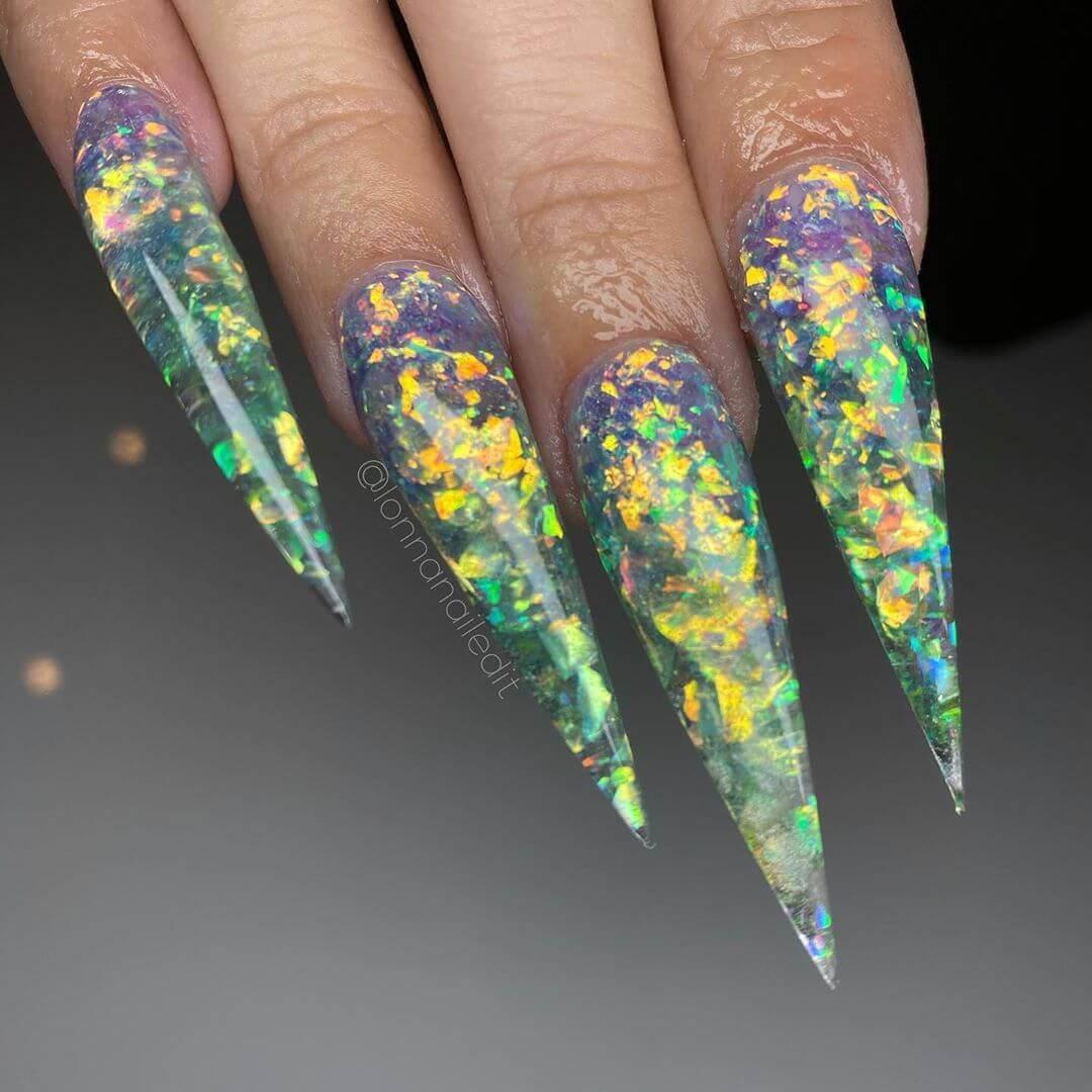 ongles stiletto verts