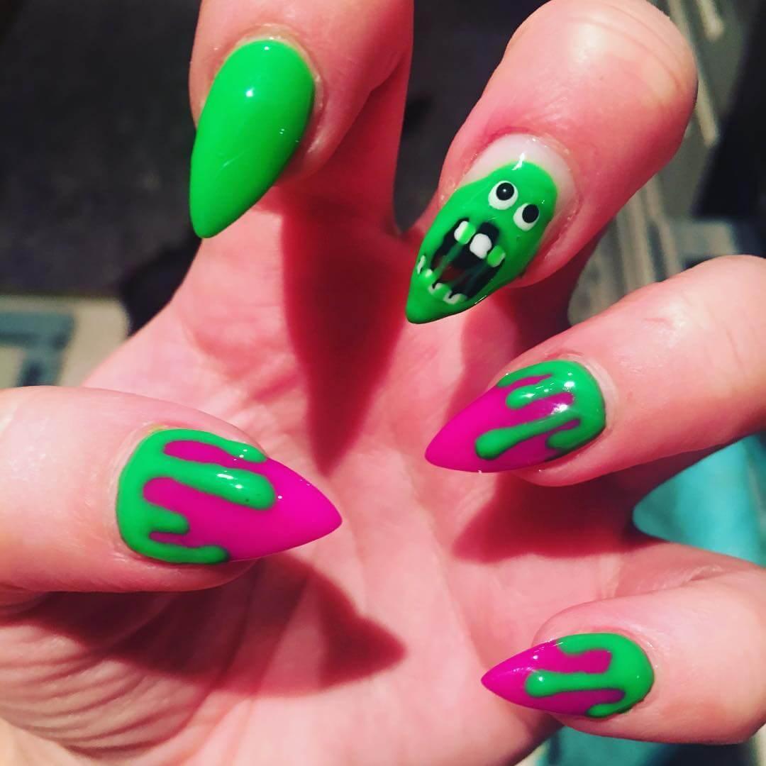 ongles verts fantôme halloween