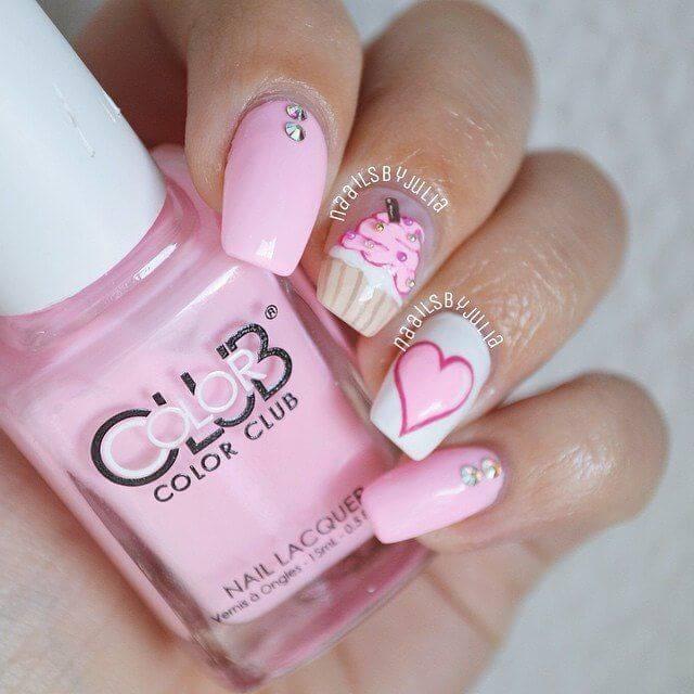 Des ongles d'amour avec des cœurs pour les romantiques! + 170 designs 17