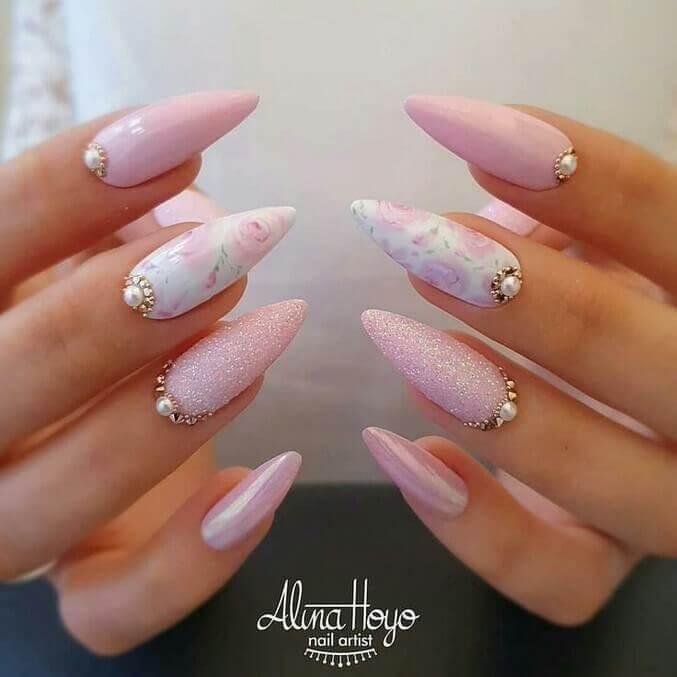 Ongles élégants roses