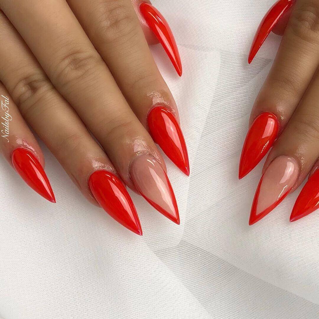 ongles pointus rouges